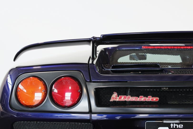 Lamborghini Diablo Sv The Supercar Rooms (36)