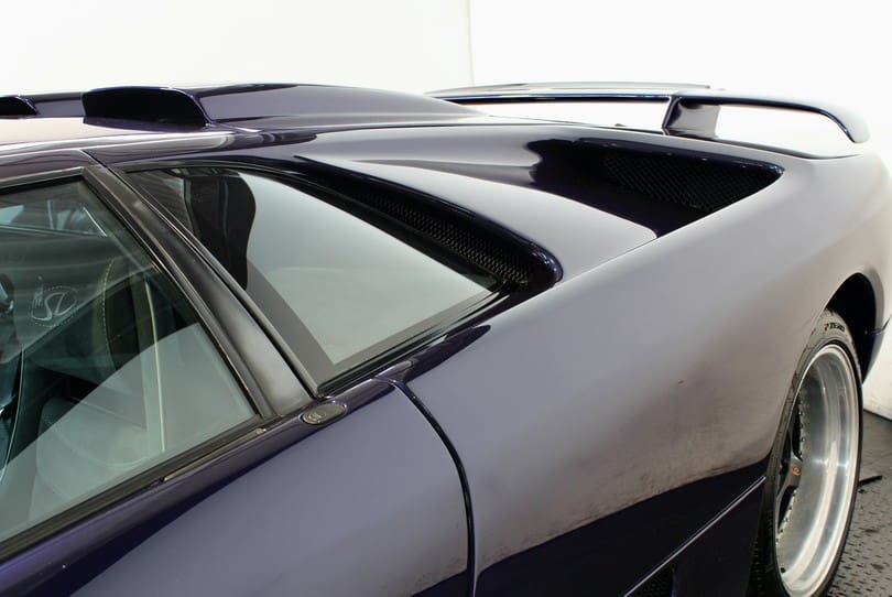Lamborghini Diablo Sv The Supercar Rooms (39)