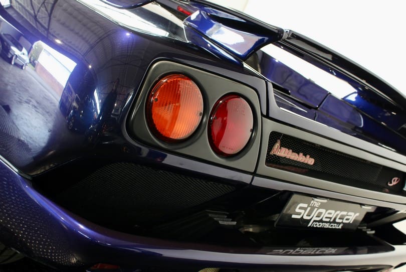 Lamborghini Diablo Sv The Supercar Rooms (40)