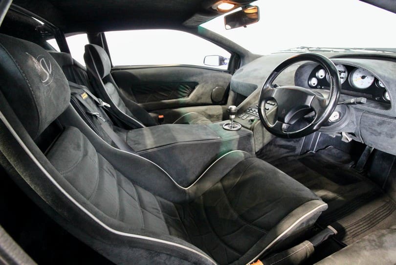 Lamborghini Diablo Sv The Supercar Rooms (9)