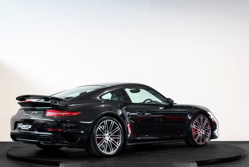 Porsche 991 Turbo The Supercar Rooms (3)
