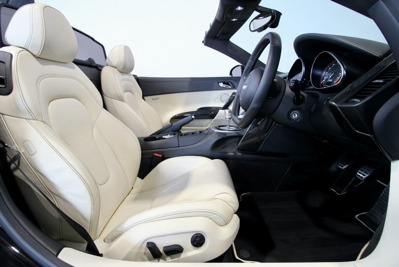 Audi R8 V10 Manual Spyder The Supercar Rooms (13)