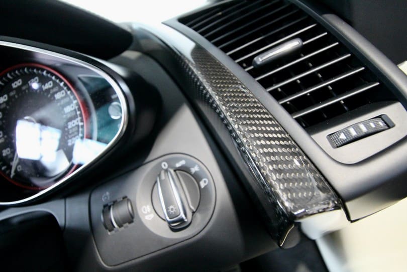 Audi R8 V10 Manual Spyder The Supercar Rooms (22)