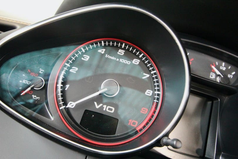 Audi R8 V10 Manual Spyder The Supercar Rooms (23)