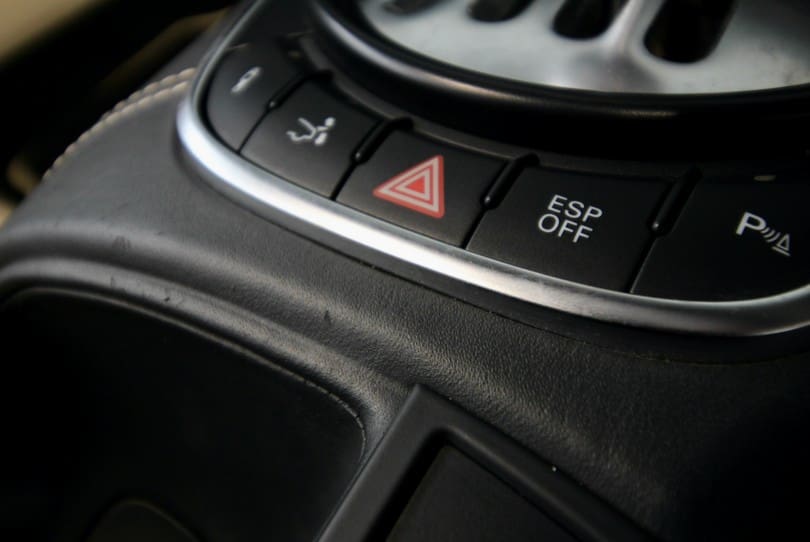 Audi R8 V10 Manual Spyder The Supercar Rooms (28)