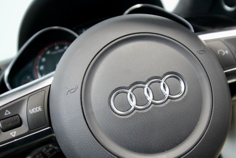 Audi R8 V10 Manual Spyder The Supercar Rooms (29)