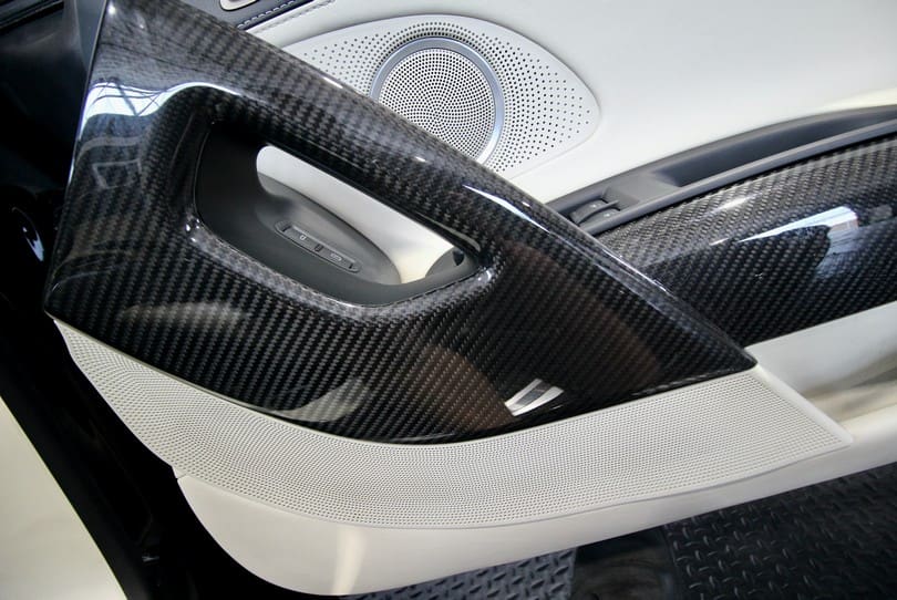 Audi R8 V10 Manual Spyder The Supercar Rooms (32)