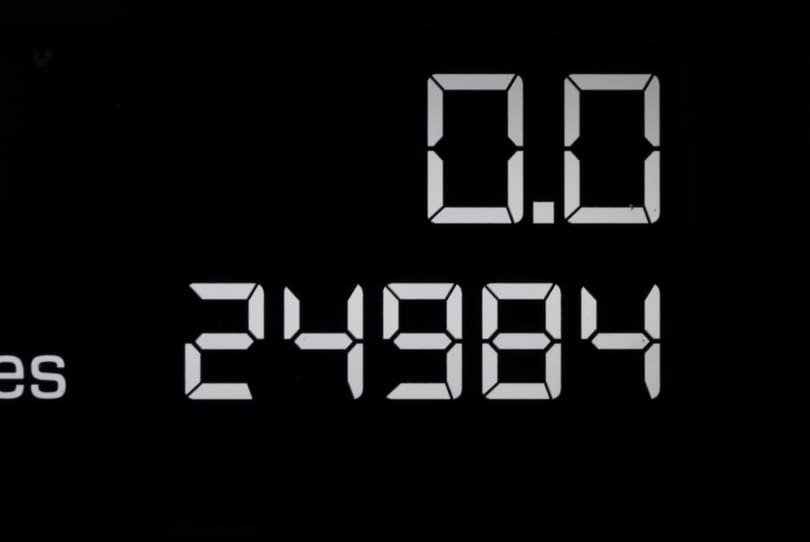 Audi R8 V10 Manual Spyder The Supercar Rooms (34)