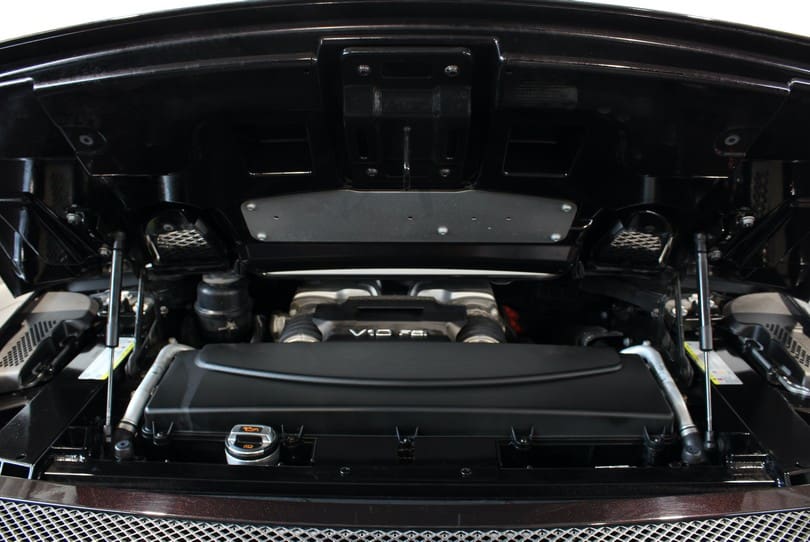 Audi R8 V10 Manual Spyder The Supercar Rooms (36)
