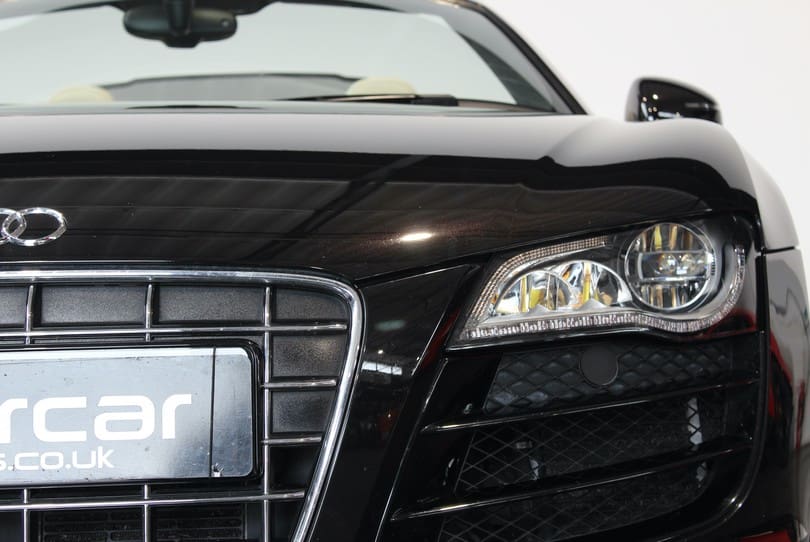 Audi R8 V10 Manual Spyder The Supercar Rooms (42)