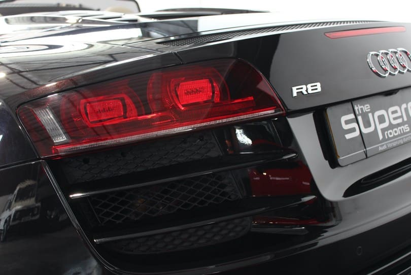 Audi R8 V10 Manual Spyder The Supercar Rooms (48)