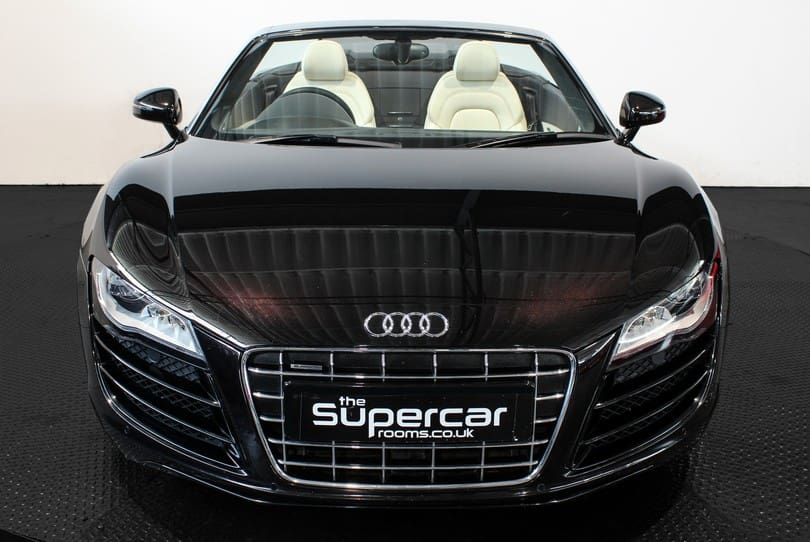 Audi R8 V10 Manual Spyder The Supercar Rooms (51)