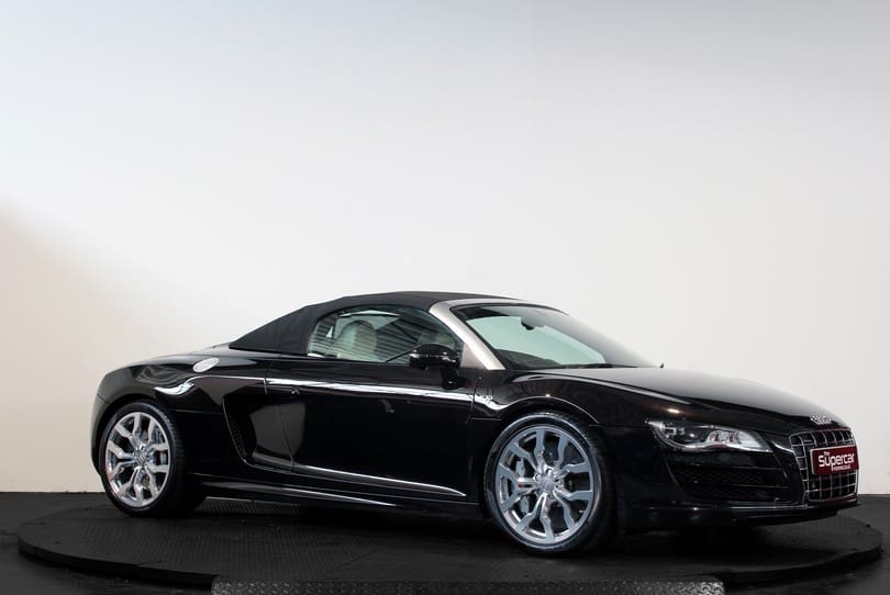 Audi R8 V10 Manual Spyder The Supercar Rooms (9)