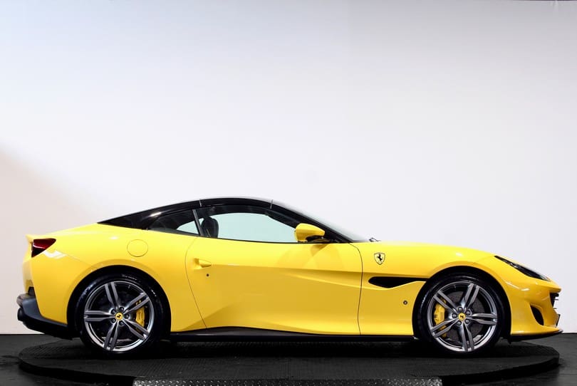 Ferrari Portofino The Supercar Rooms (10)