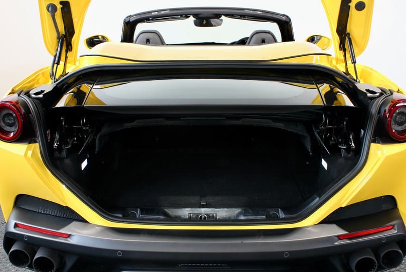 Ferrari Portofino The Supercar Rooms (32)