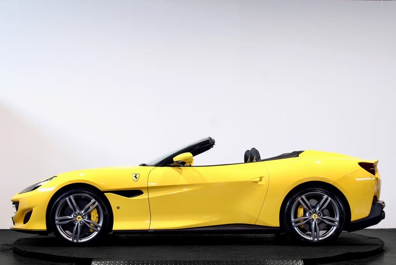 Ferrari Portofino The Supercar Rooms (6)