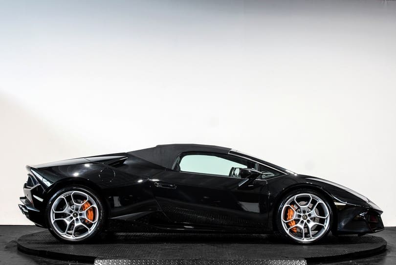 Lamborghini Huaracan Spyder Lp580 2 The Supercar Rooms (10)