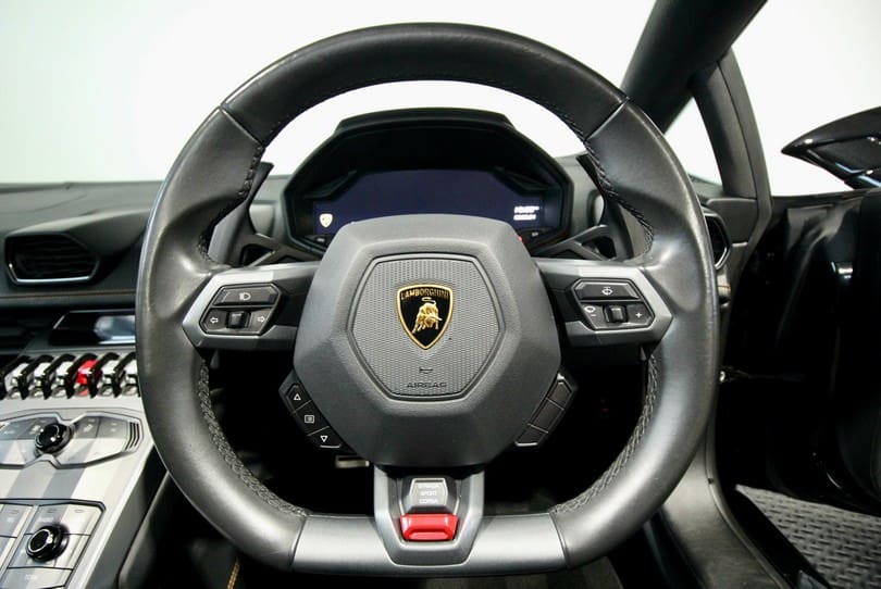 Lamborghini Huaracan Spyder Lp580 2 The Supercar Rooms (16)