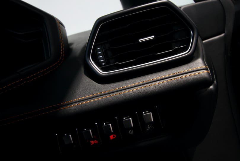 Lamborghini Huaracan Spyder Lp580 2 The Supercar Rooms (26)