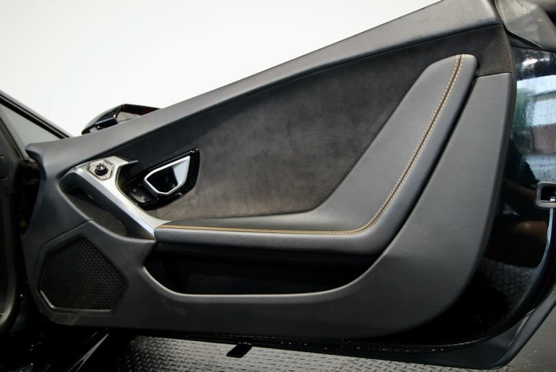 Lamborghini Huaracan Spyder Lp580 2 The Supercar Rooms (27)