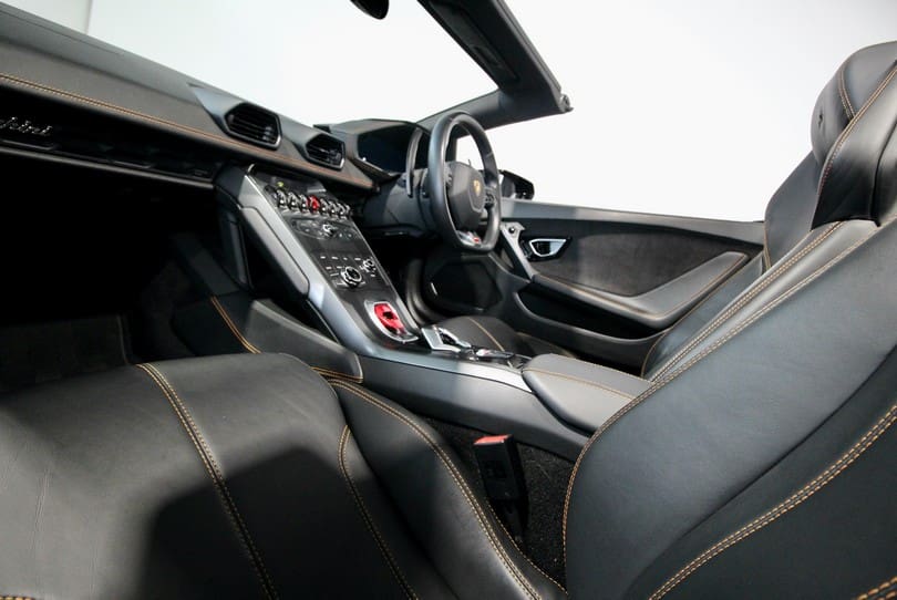 Lamborghini Huaracan Spyder Lp580 2 The Supercar Rooms (30)