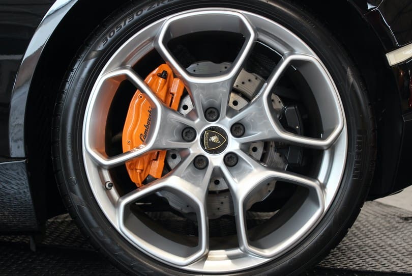 Lamborghini Huaracan Spyder Lp580 2 The Supercar Rooms (38)