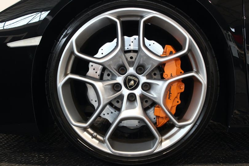 Lamborghini Huaracan Spyder Lp580 2 The Supercar Rooms (39)