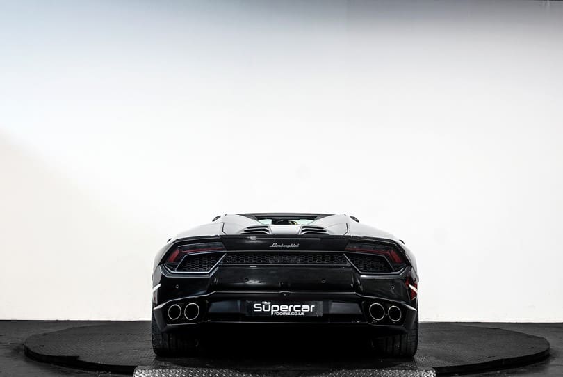 Lamborghini Huaracan Spyder Lp580 2 The Supercar Rooms (4)