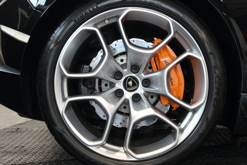 Lamborghini Huaracan Spyder Lp580 2 The Supercar Rooms (40)