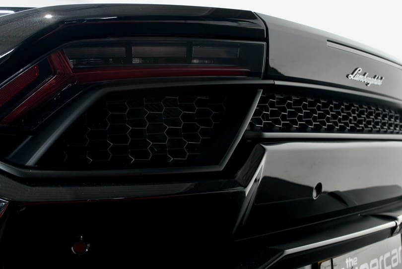 Lamborghini Huaracan Spyder Lp580 2 The Supercar Rooms (51)