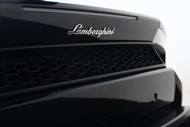 Lamborghini Huaracan Spyder Lp580 2 The Supercar Rooms (52)