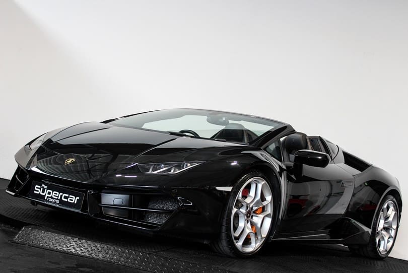 Lamborghini Huaracan Spyder Lp580 2 The Supercar Rooms (57)