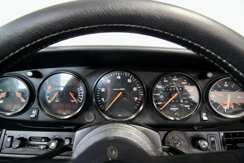 Porsche 964 Targa The Supercar Rooms (20)