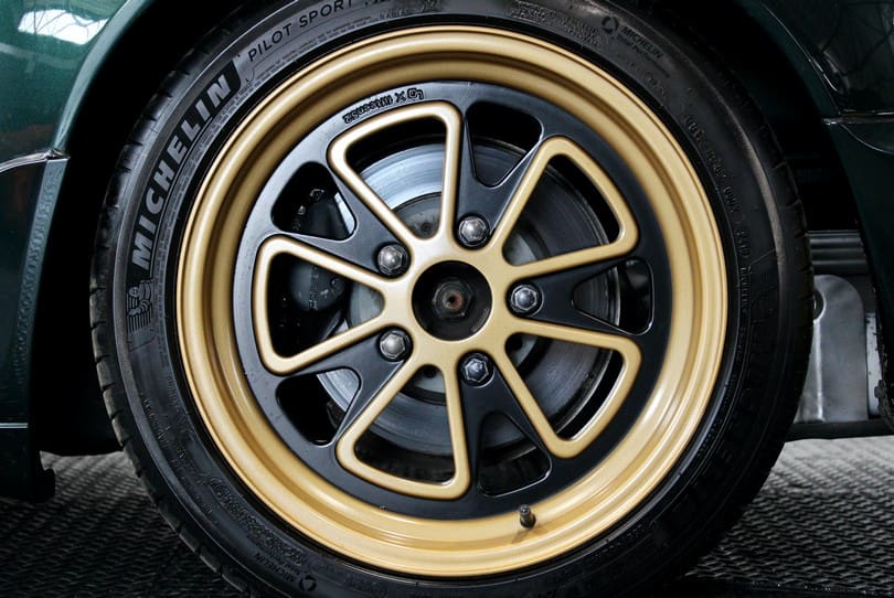 Porsche 964 Targa The Supercar Rooms (29)