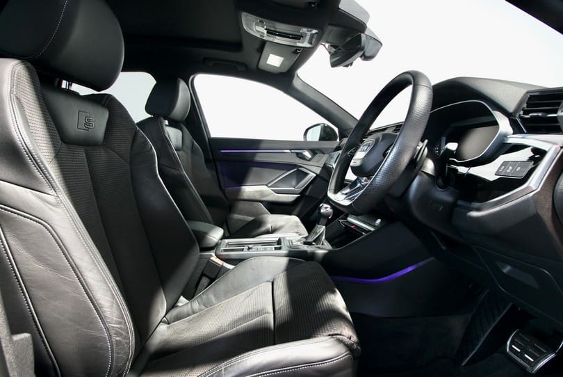 Audi Q3 The Supercar Rooms (10)