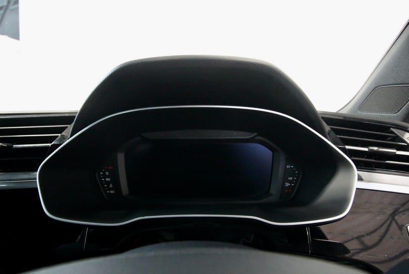 Audi Q3 The Supercar Rooms (18)