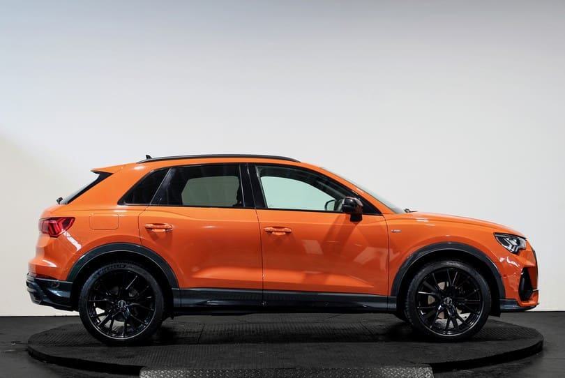 Audi Q3 The Supercar Rooms (2)