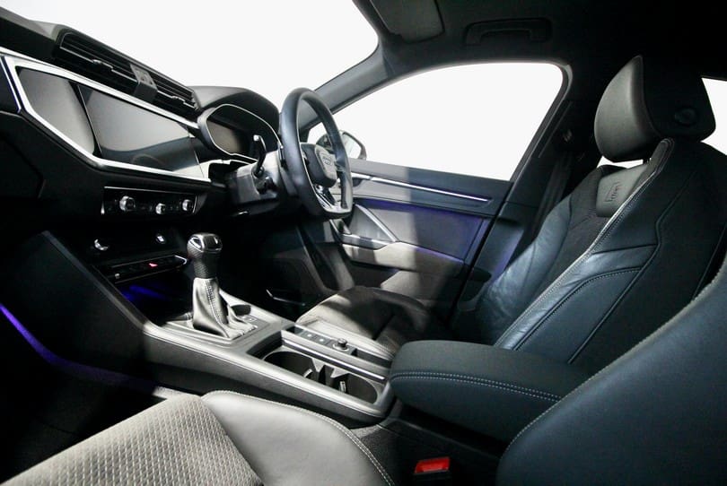 Audi Q3 The Supercar Rooms (24)