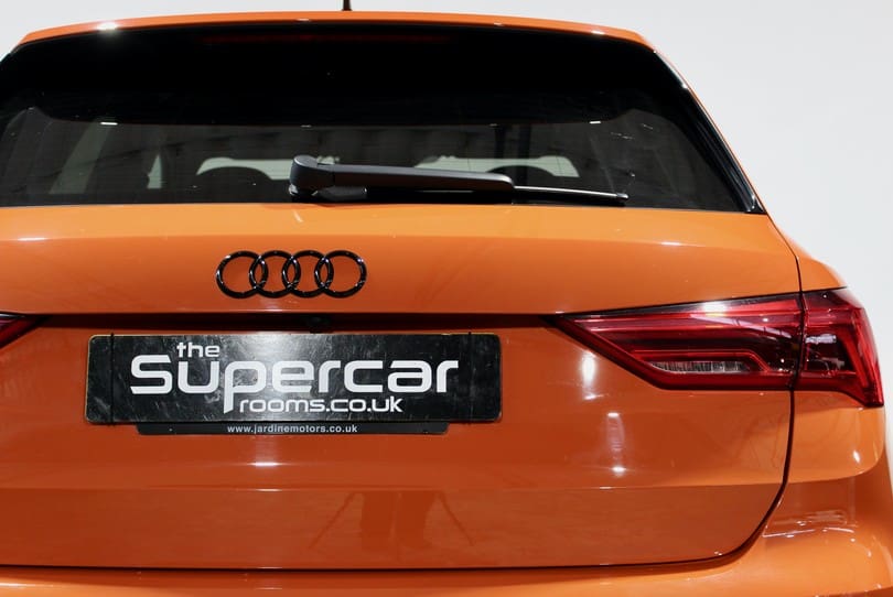 Audi Q3 The Supercar Rooms (36)