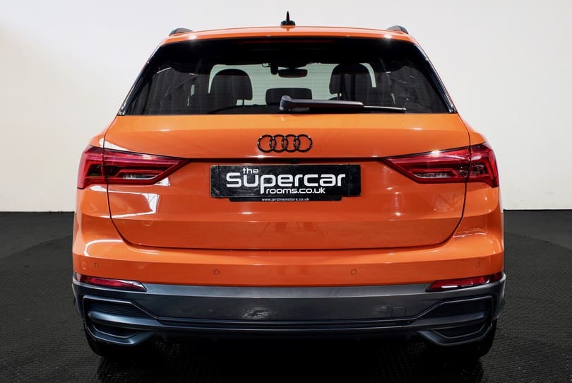Audi Q3 The Supercar Rooms (42)