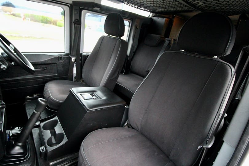 Land Rover Defender 110 The Supercar Rooms (17)