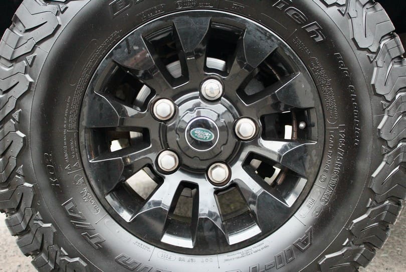 Land Rover Defender 110 The Supercar Rooms (22)