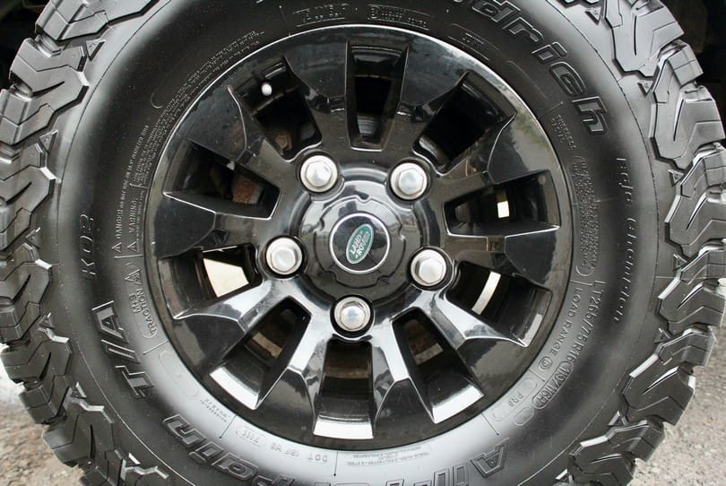 Land Rover Defender 110 The Supercar Rooms (24)