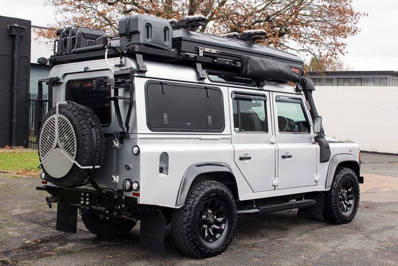 Land Rover Defender 110 The Supercar Rooms (3)
