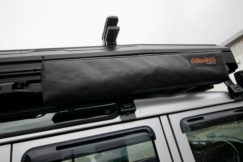 Land Rover Defender 110 The Supercar Rooms (37)