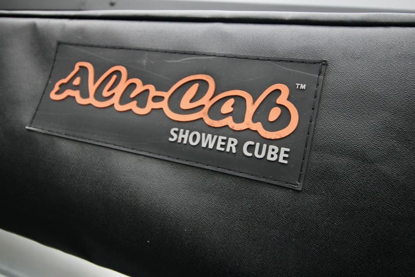 Land Rover Defender 110 The Supercar Rooms (38)