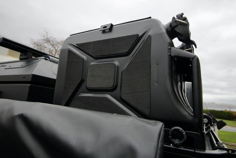 Land Rover Defender 110 The Supercar Rooms (40)