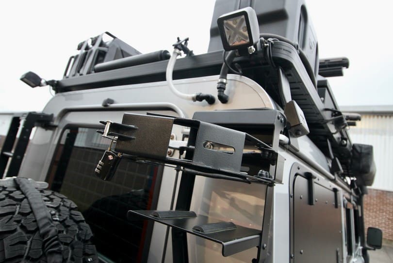 Land Rover Defender 110 The Supercar Rooms (43)