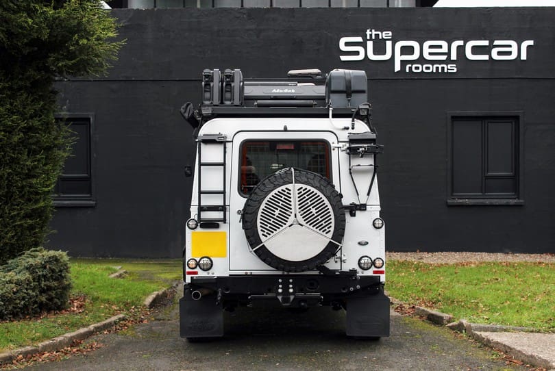 Land Rover Defender 110 The Supercar Rooms (57)