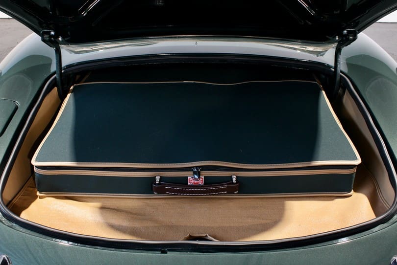 Jaguar E Type Ots The Supercar Rooms (30)